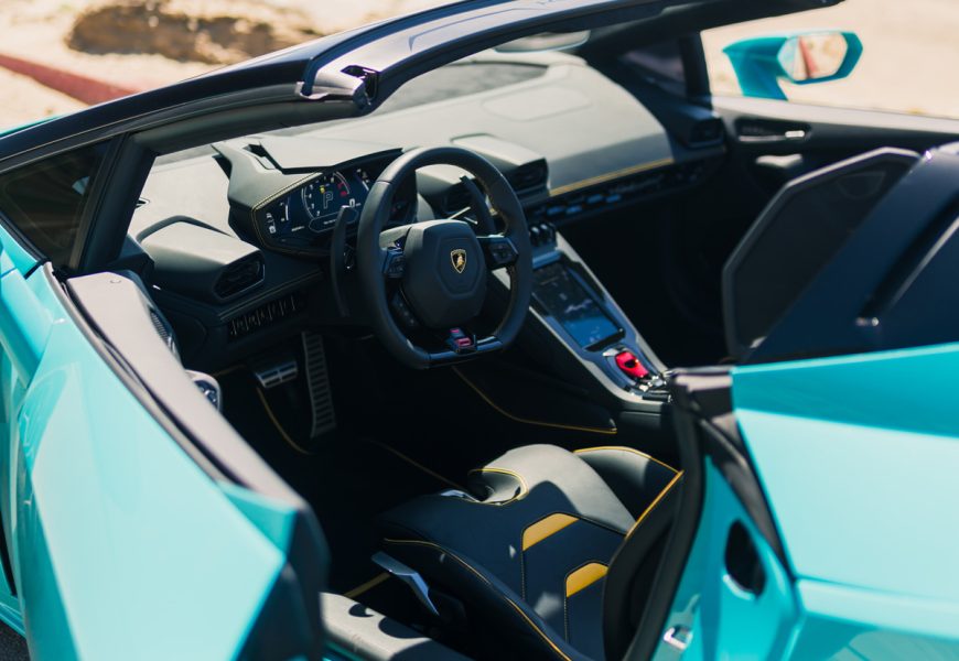 Rent Lamborghini Huracan in Los Angeles