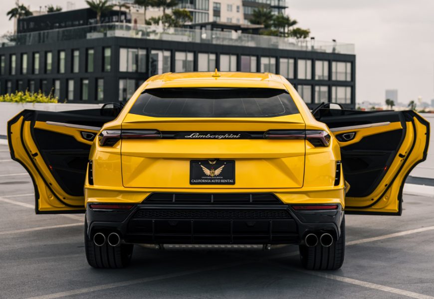 Lamborghini Urus rental in Los Angeles
