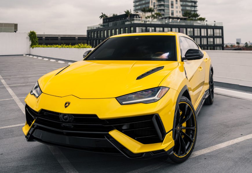 Lamborghini Urus rental in Los Angeles