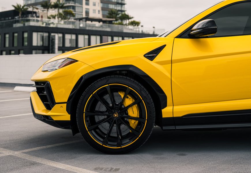 Lamborghini Urus rental in Los Angeles