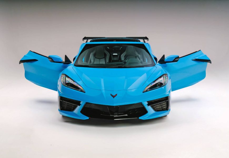 Corvette V8 in Blue Color