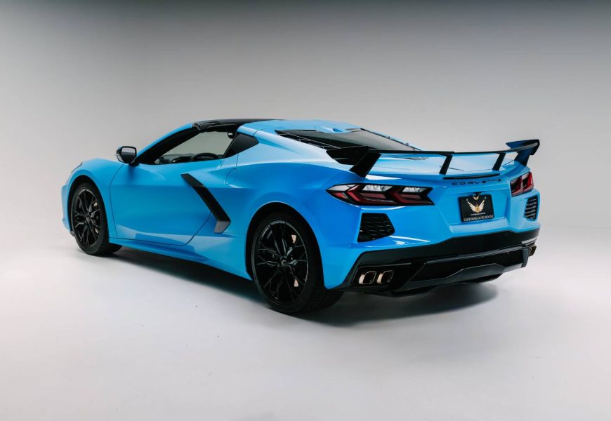Corvette V8 in Blue Color