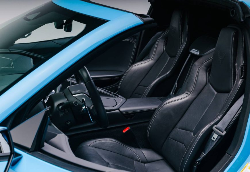 Corvette V8 in Blue Color