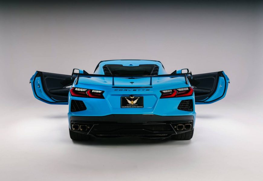 Corvette V8 in Blue Color