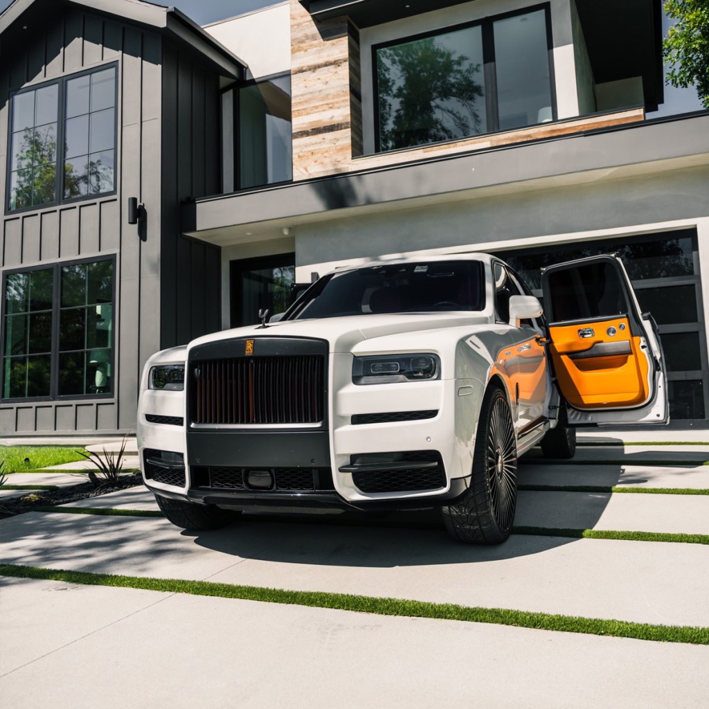 A Rolls-Royce Cullinan for rent in Santa Monica
